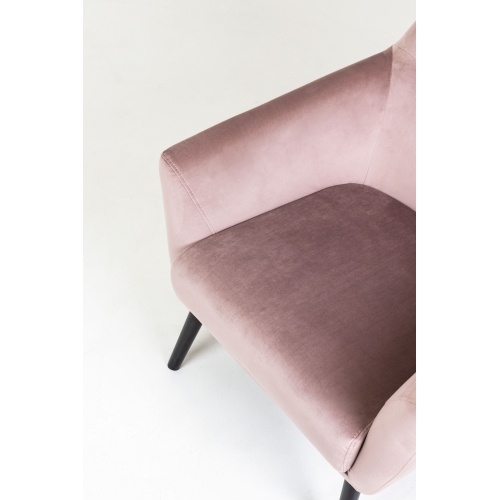 Fotel welurowy Nicko pudrowy róż/czarne nóżki