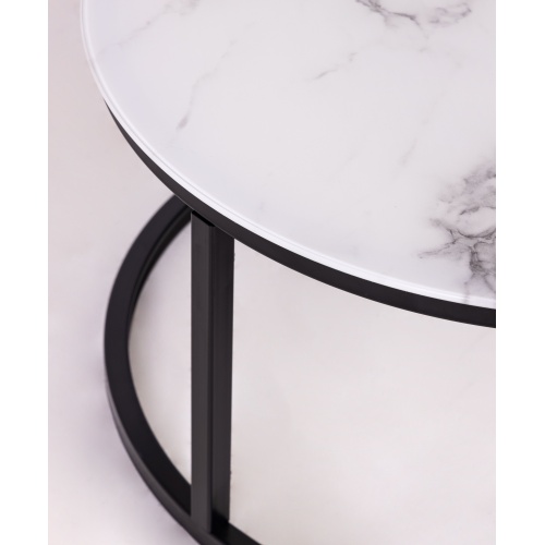 Okrągły szklany stolik glamour Lula 60 cm biały efekt marmuru czarne nóżki