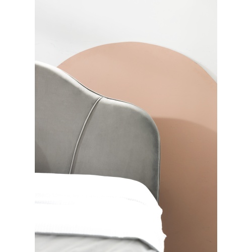 Łóżko tapicerowane Helmer 160x200 welurowe czarne/złote nogi