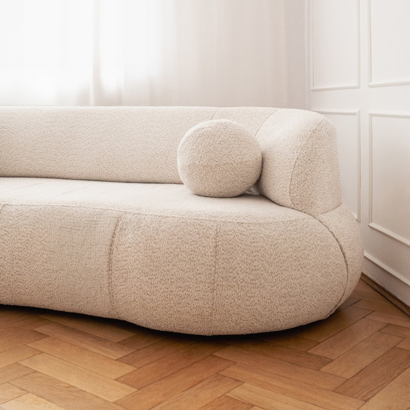 Sofa do salonu Elba beżowa, boucle, zaokrąglony kształt