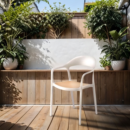 Krzesło ogrodowe K530 białe z imitacją plecionki