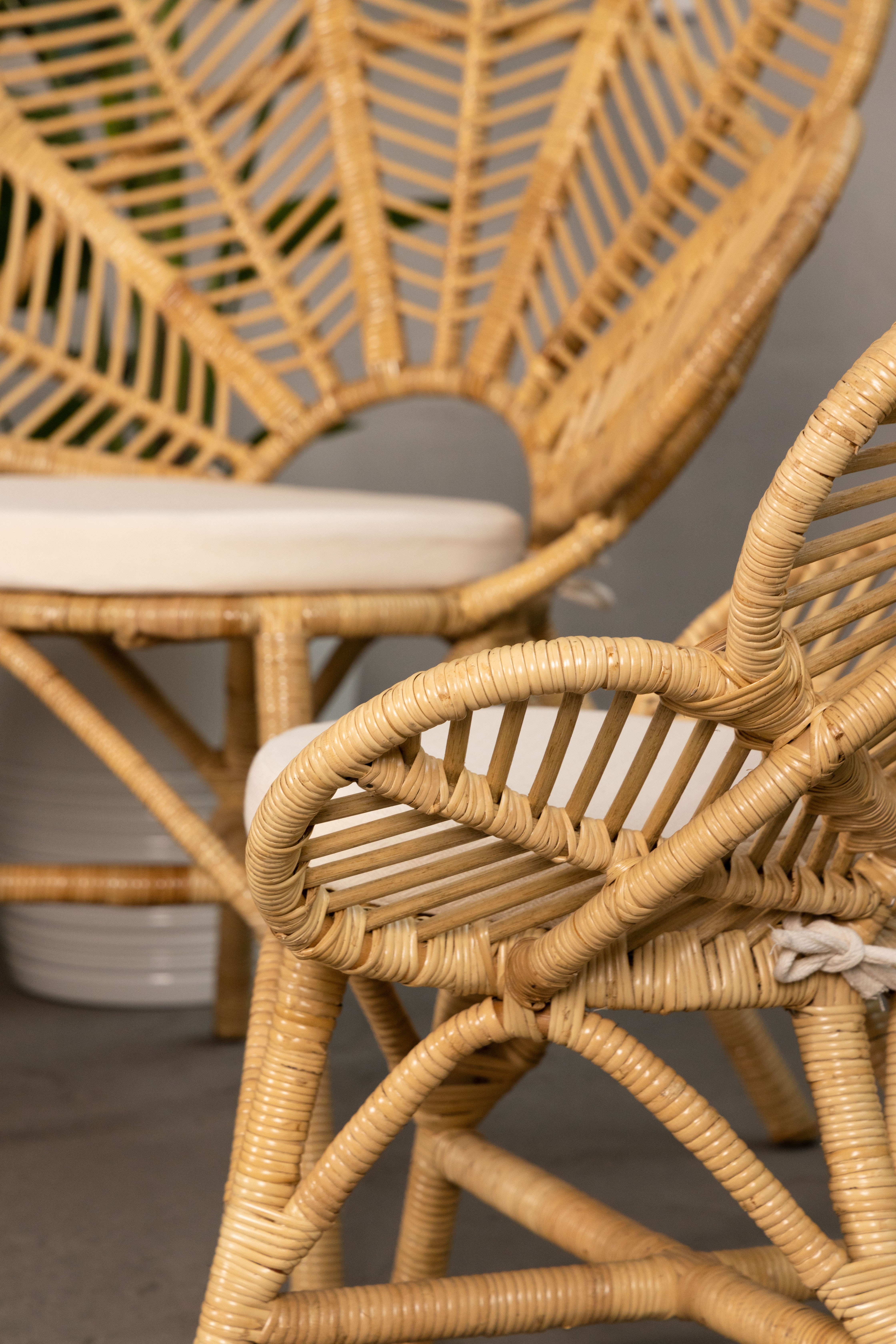 Fotel stokrotka Daisy Mini z poduszką rattan naturalny handmade boho