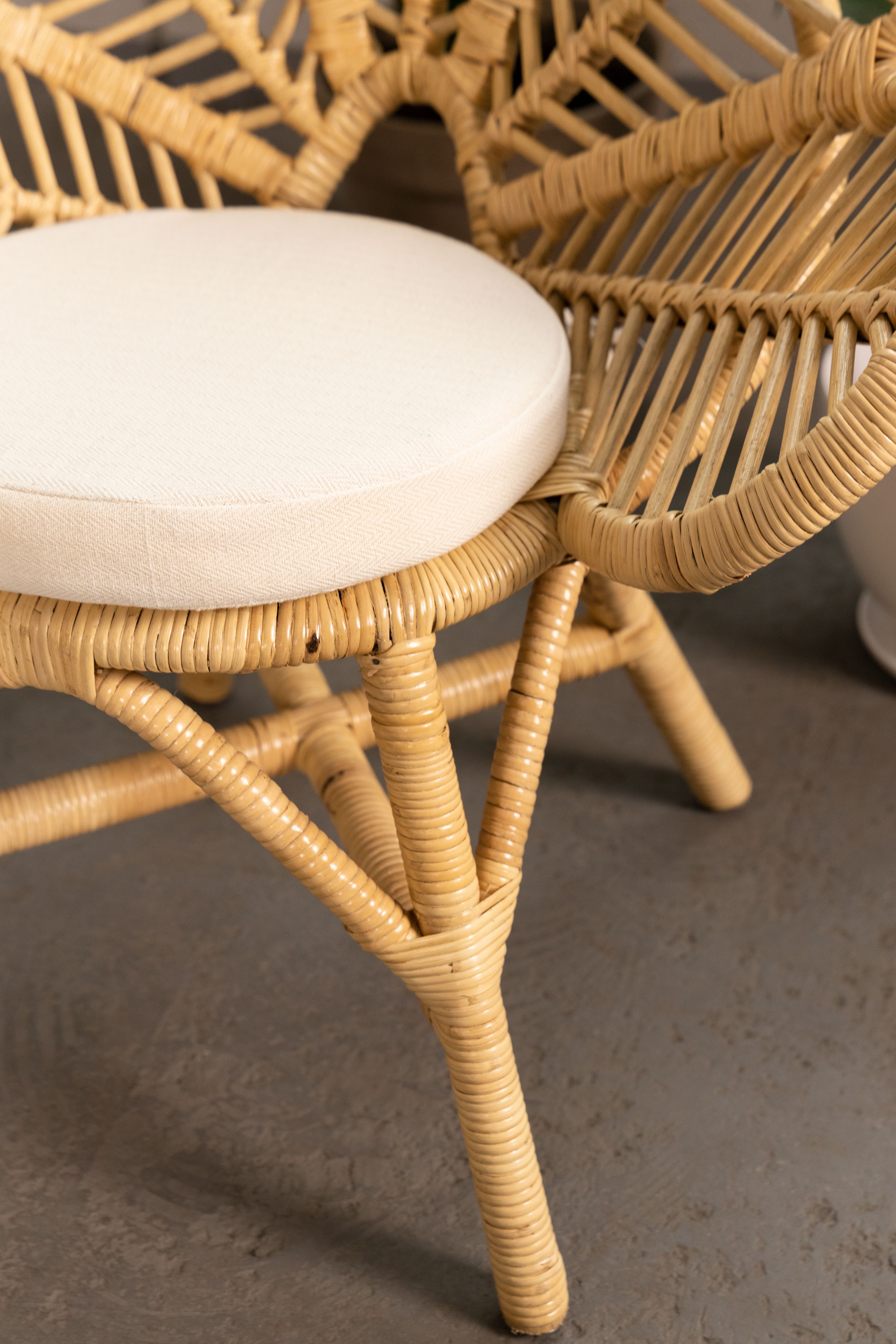 Fotel stokrotka Daisy Mini z poduszką rattan naturalny handmade boho