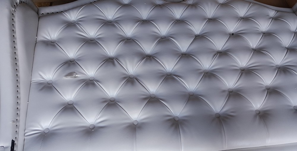 Łóżko tapicerowane Glam 160x200 białe OUTLET 061