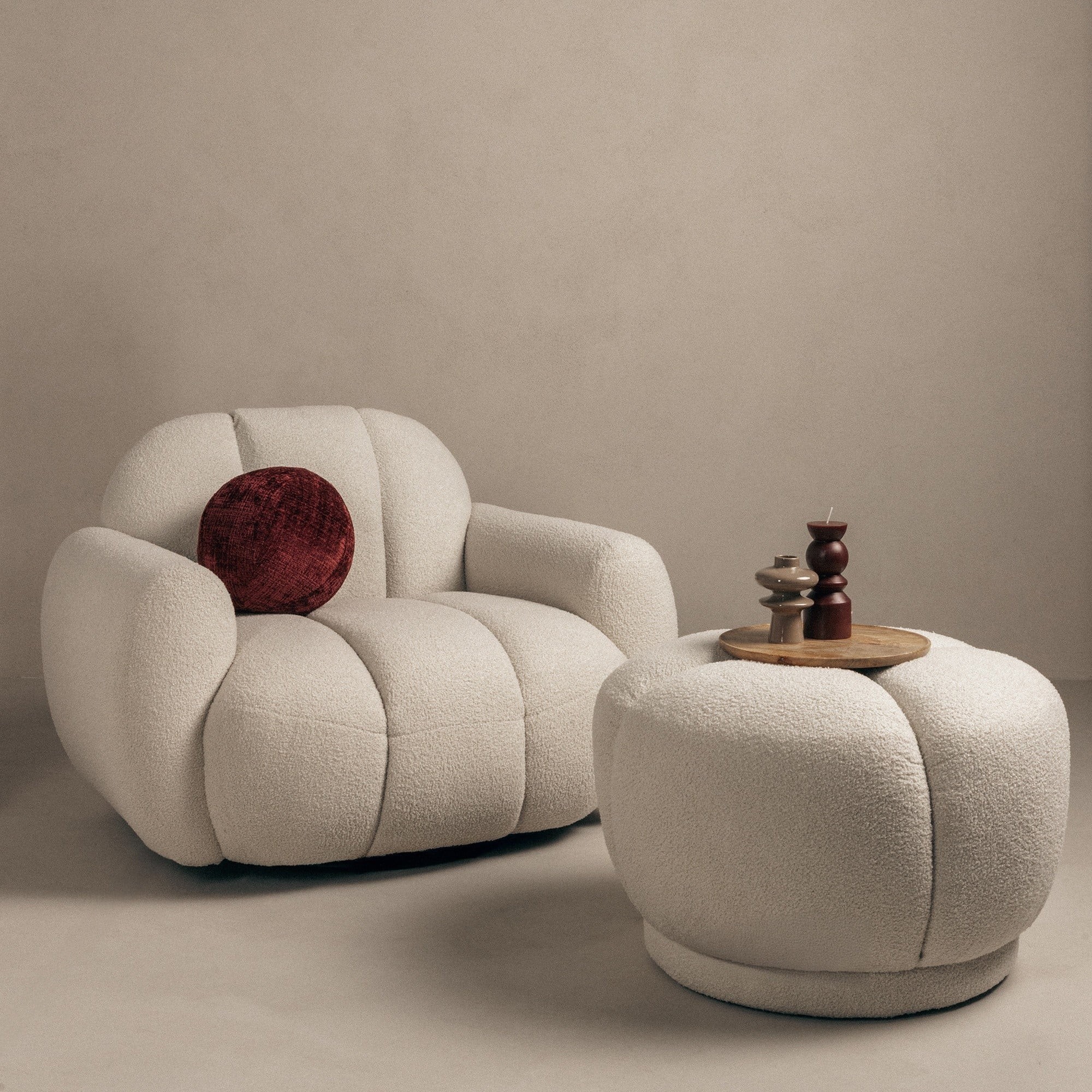 OU-3021 Fotel obrotowy Solla, jasnobeżowy, boucle, obłe kształty